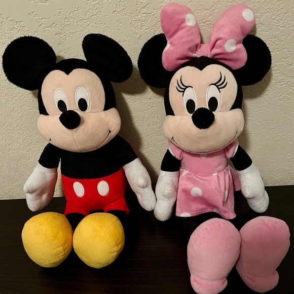Mickey & Minnie Plush - Picture 1 of 1